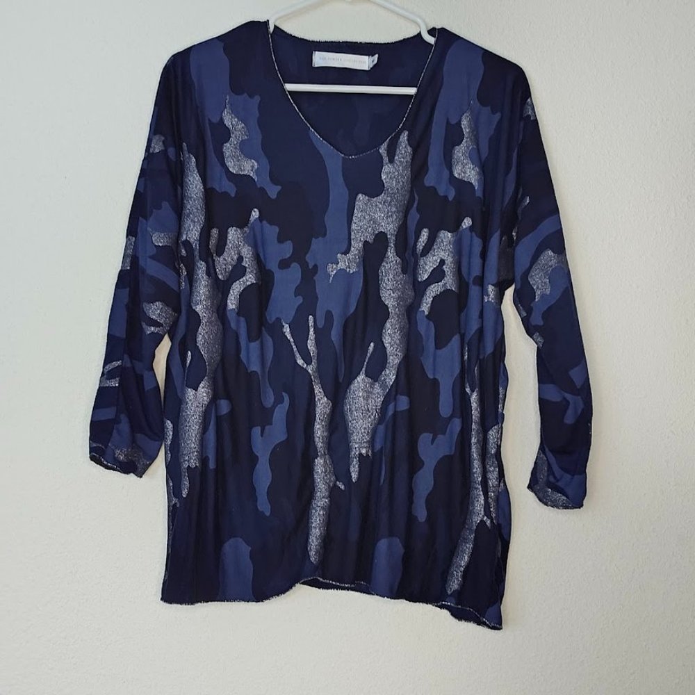 The Porter Collective Tunic Top Blue Silver Camo Print Shirt Top Lose Fit Small